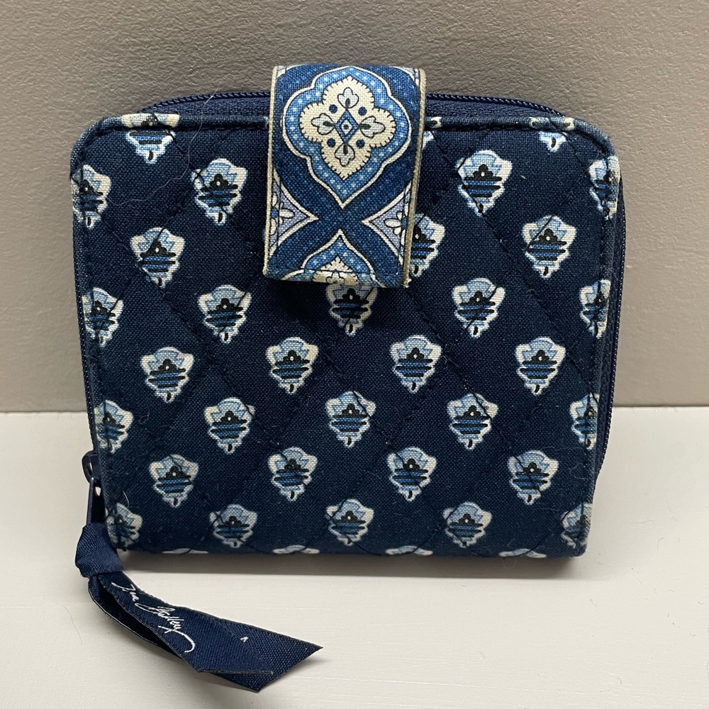 Small Vera Bradley wallet